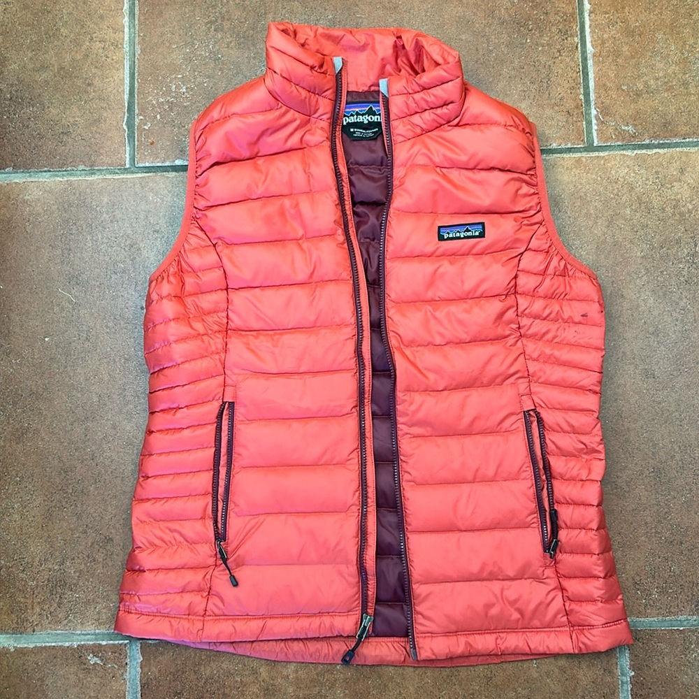 Patagonia Down Vest / Size M / Warm Orange Color